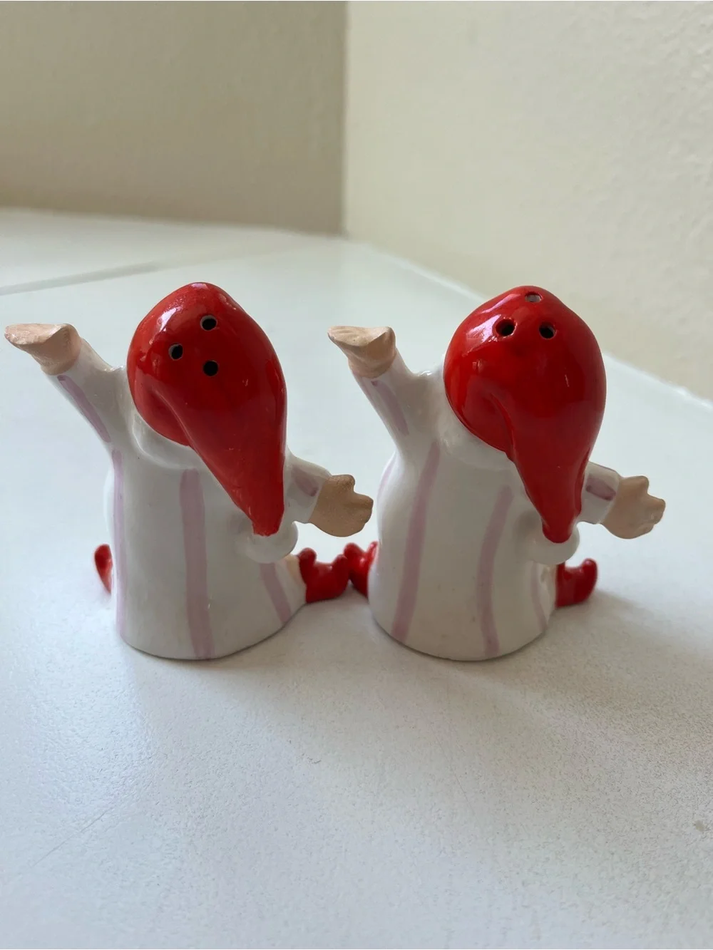 Norcrest adorable ceramic